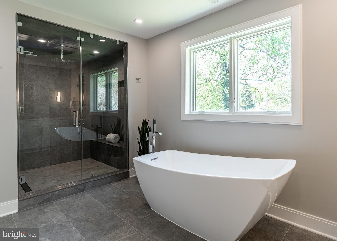 POTOMAC VILLAGE - Residential