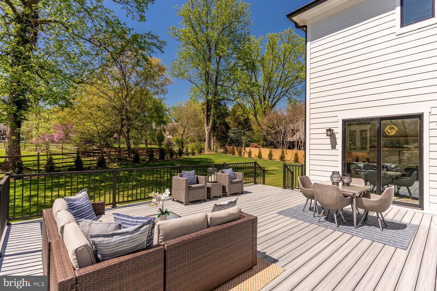 POTOMAC VILLAGE - Residential