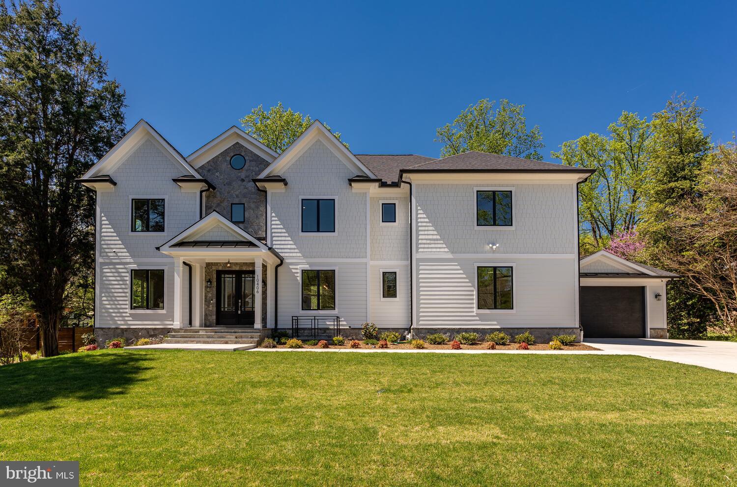 POTOMAC VILLAGE - Residential