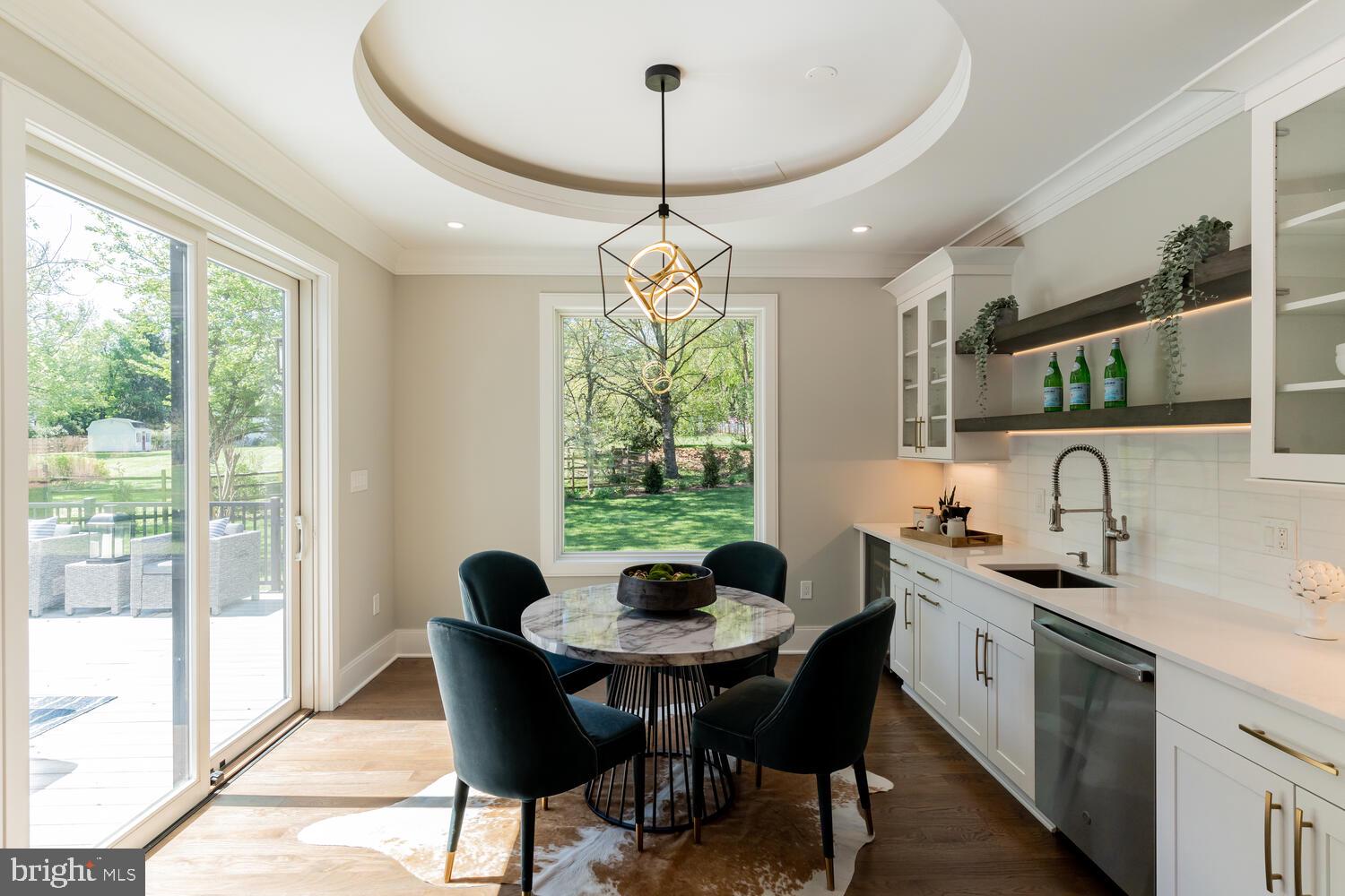 POTOMAC VILLAGE - Residential