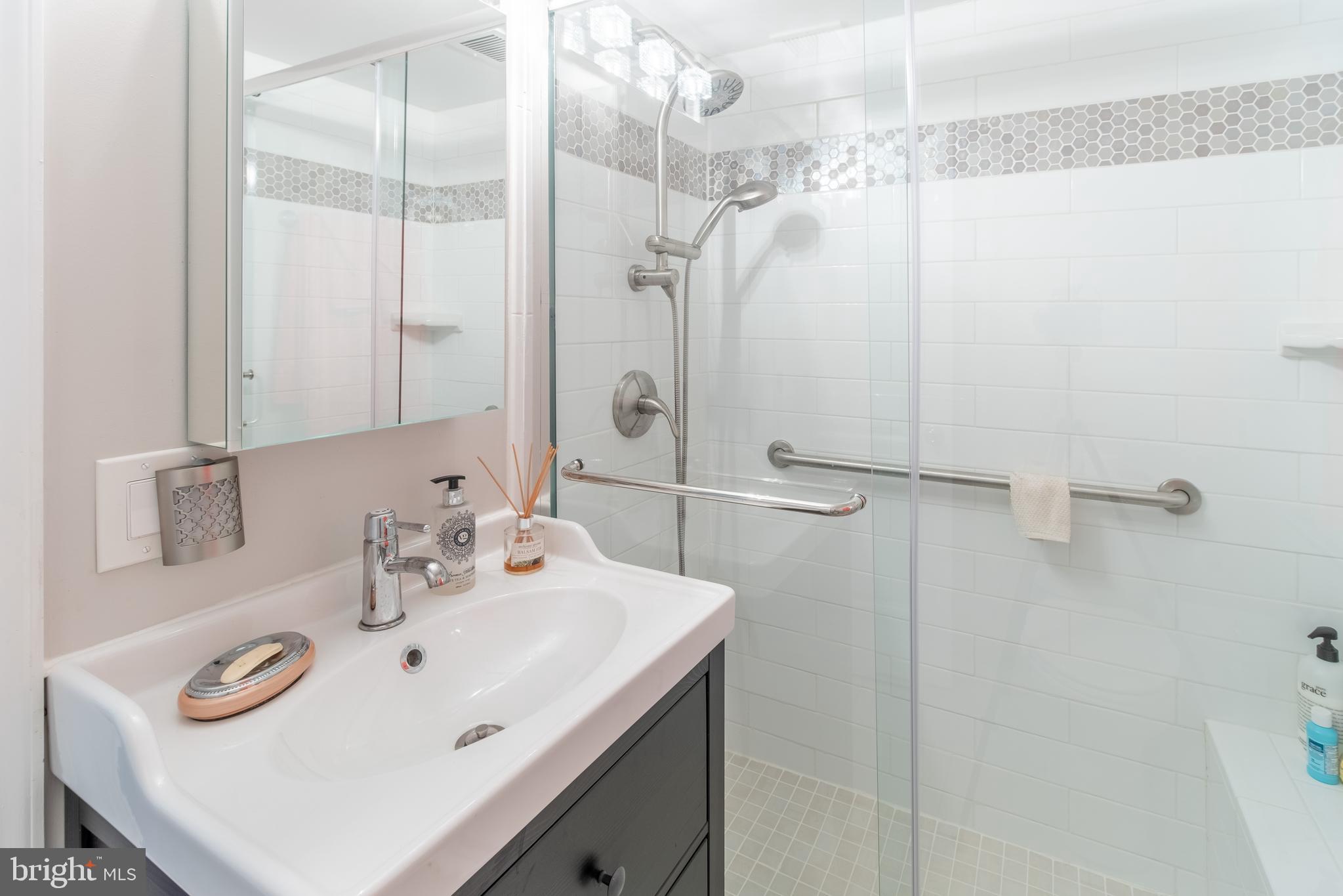 BROOKSIDE PARK CONDOMINIUMS - Residential Lease