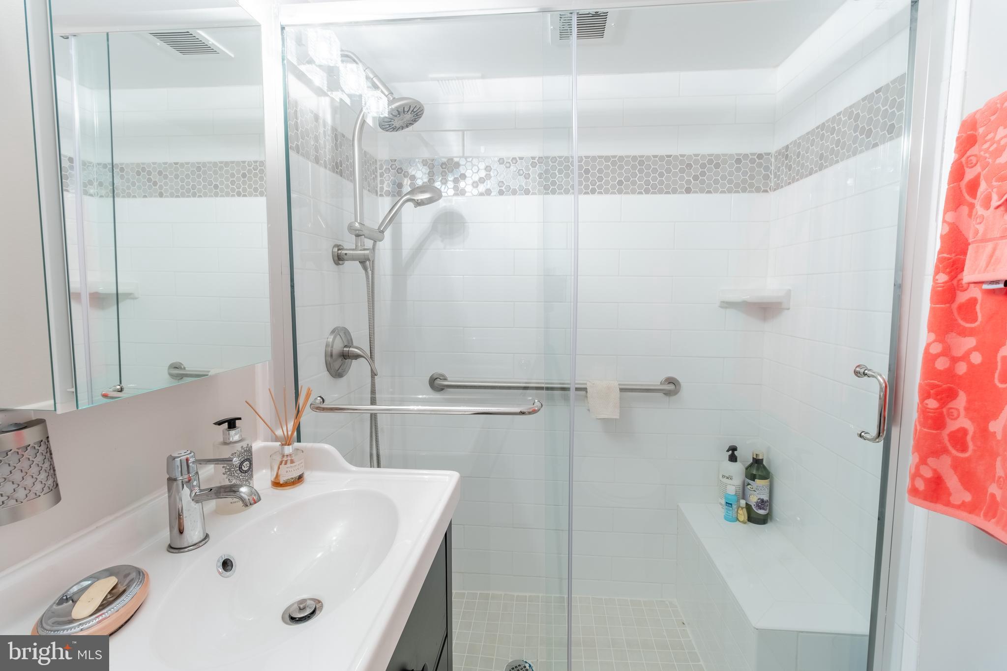 BROOKSIDE PARK CONDOMINIUMS - Residential Lease