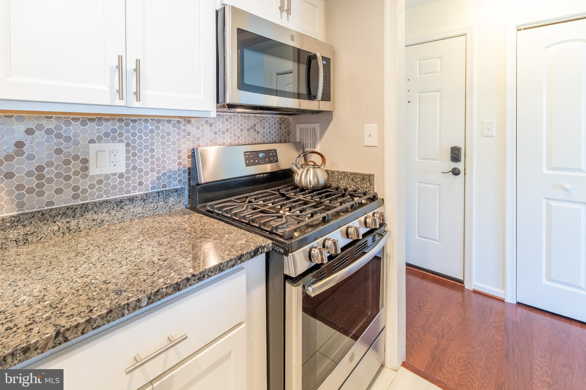 BROOKSIDE PARK CONDOMINIUMS - Residential Lease