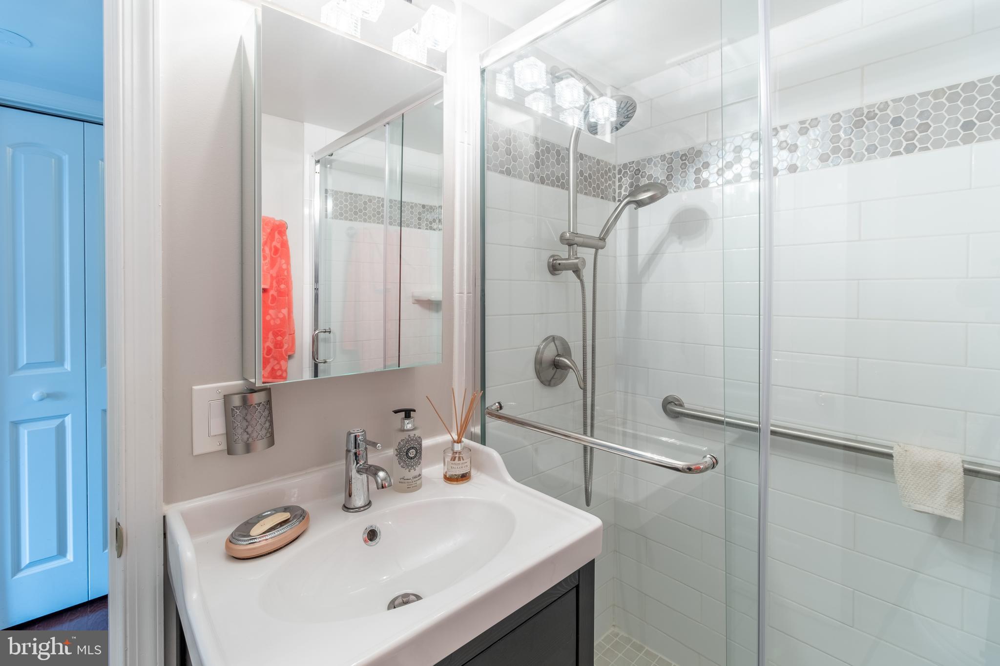 BROOKSIDE PARK CONDOMINIUMS - Residential Lease