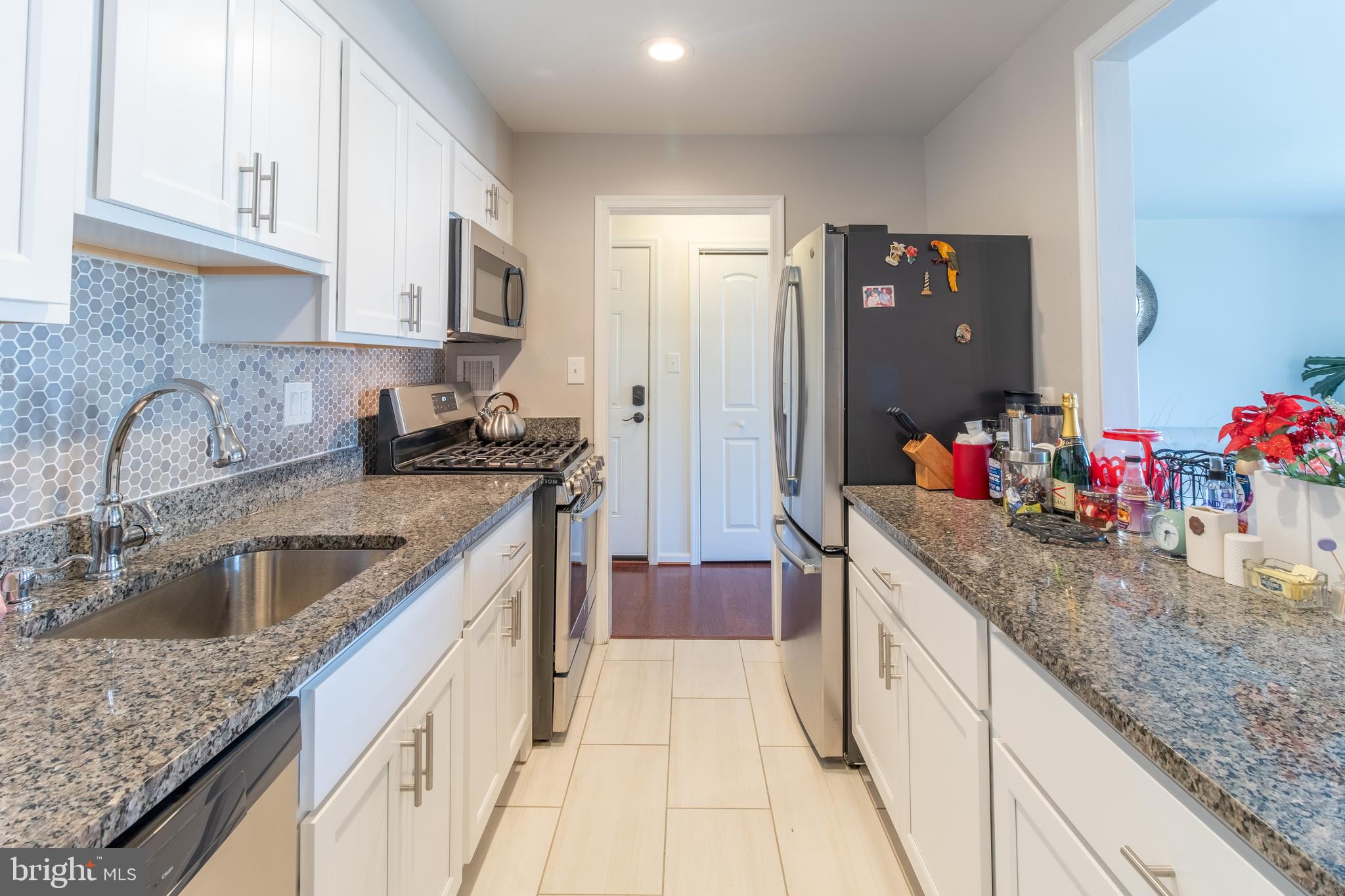 BROOKSIDE PARK CONDOMINIUMS - Residential Lease