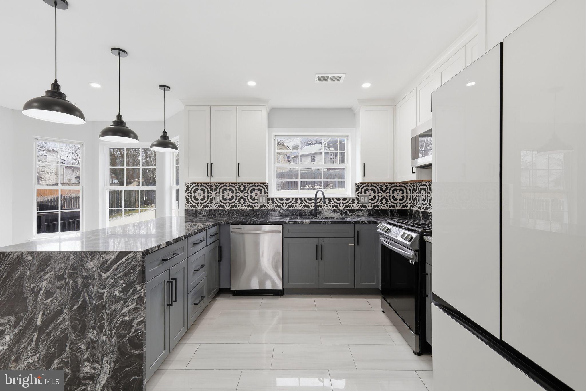 BARNABY KNOLLS PLAT 4 - Residential