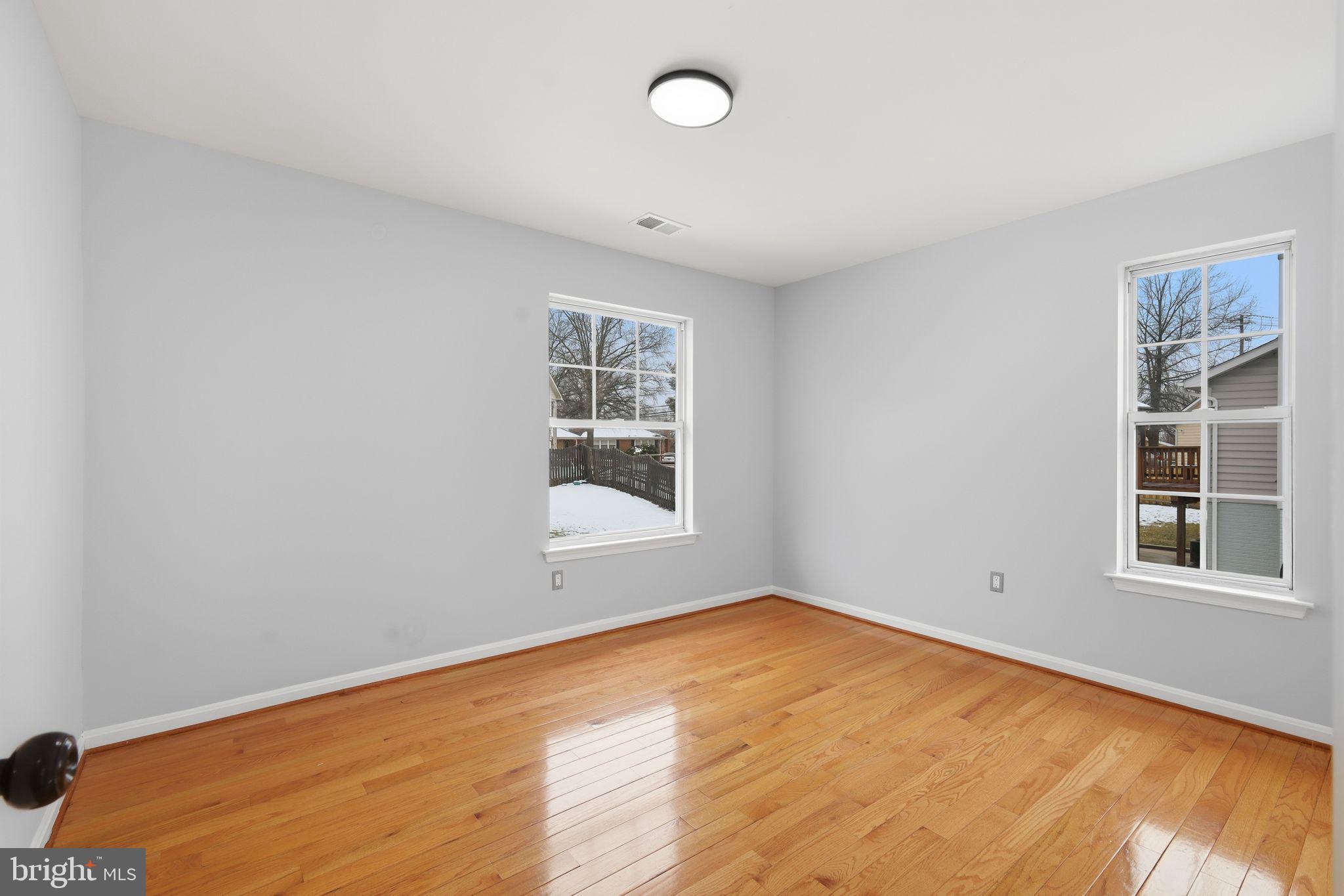 BARNABY KNOLLS PLAT 4 - Residential