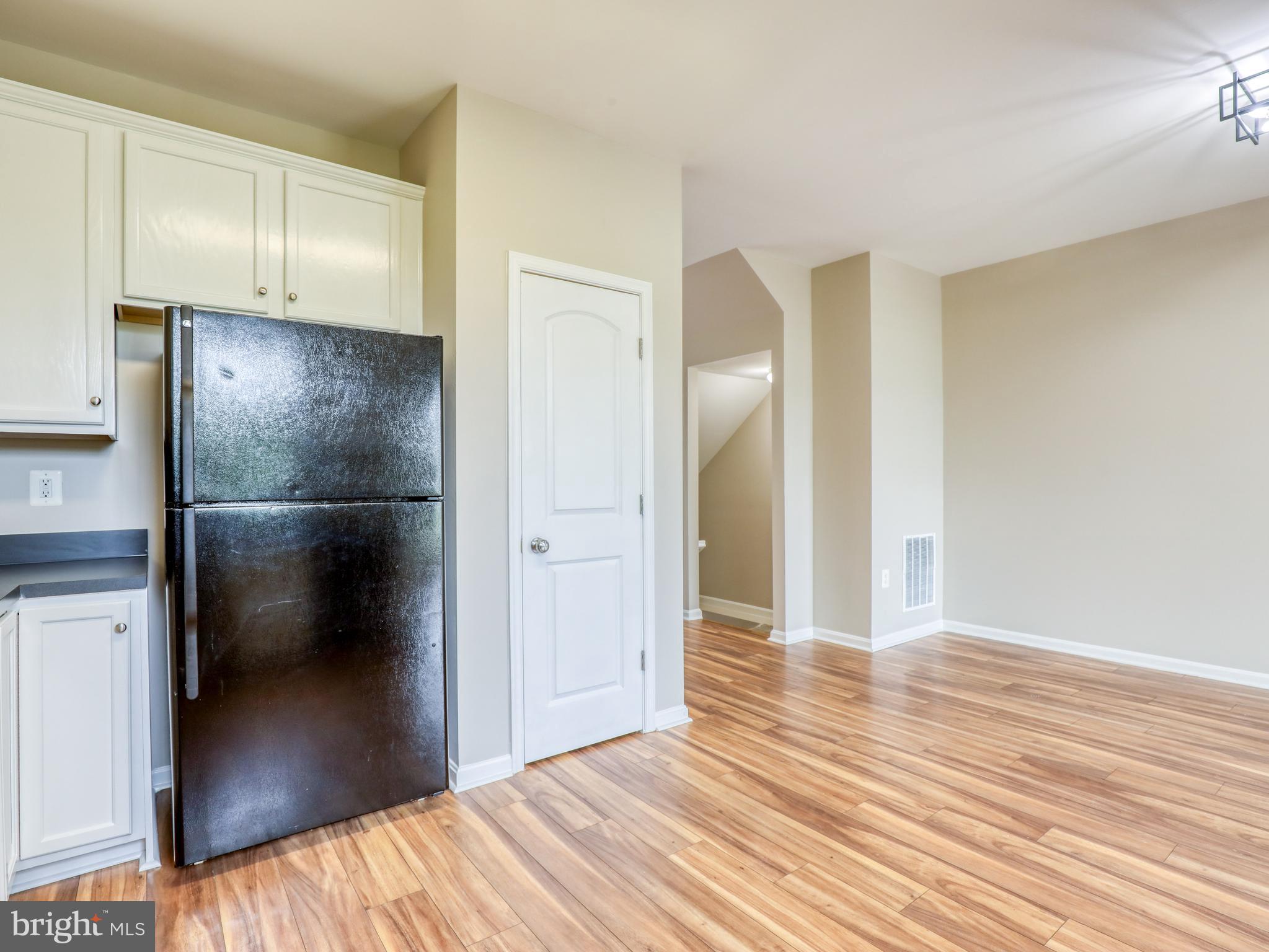 COLONIAL HILLS - Residential