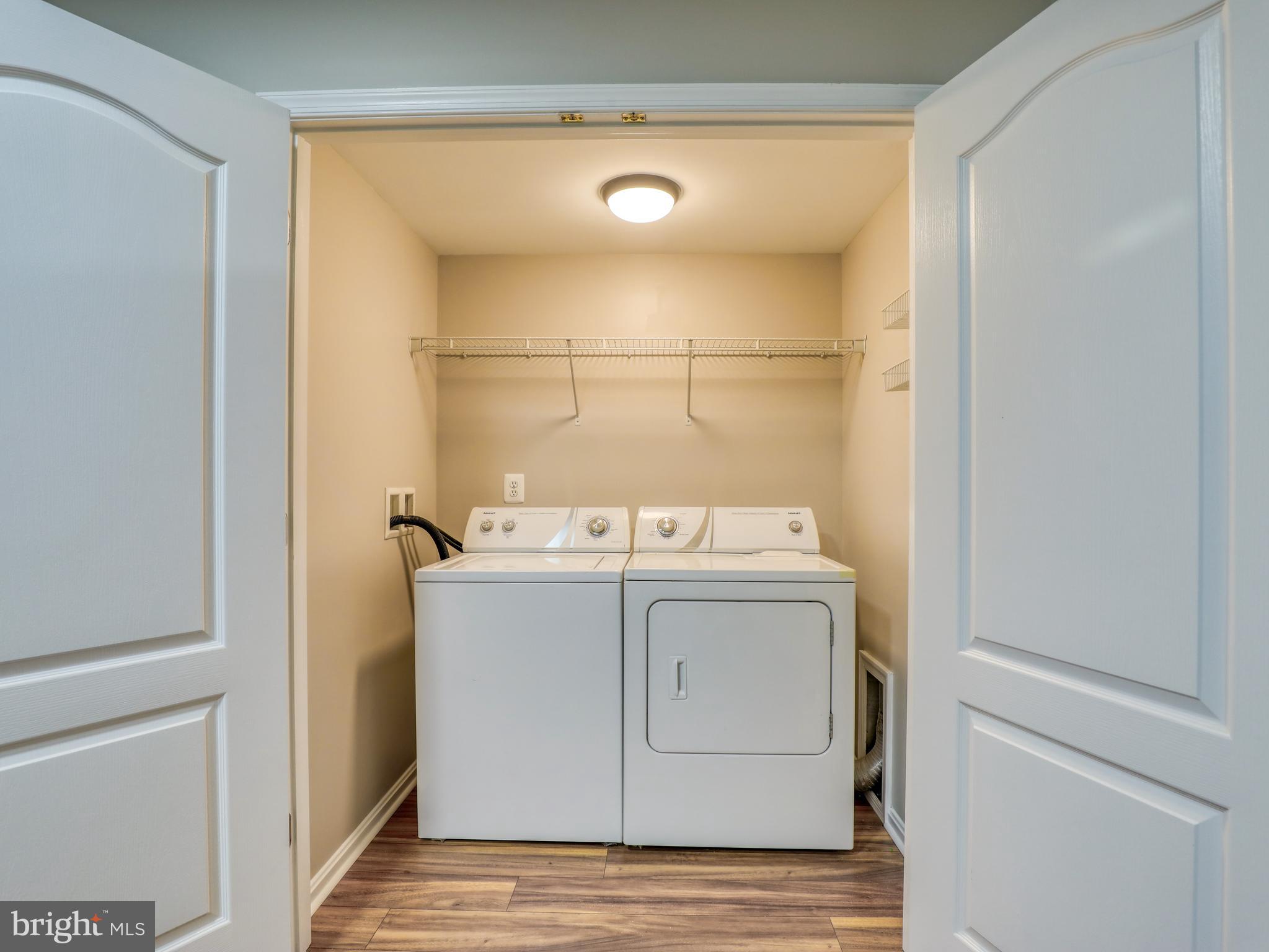 COLONIAL HILLS - Residential