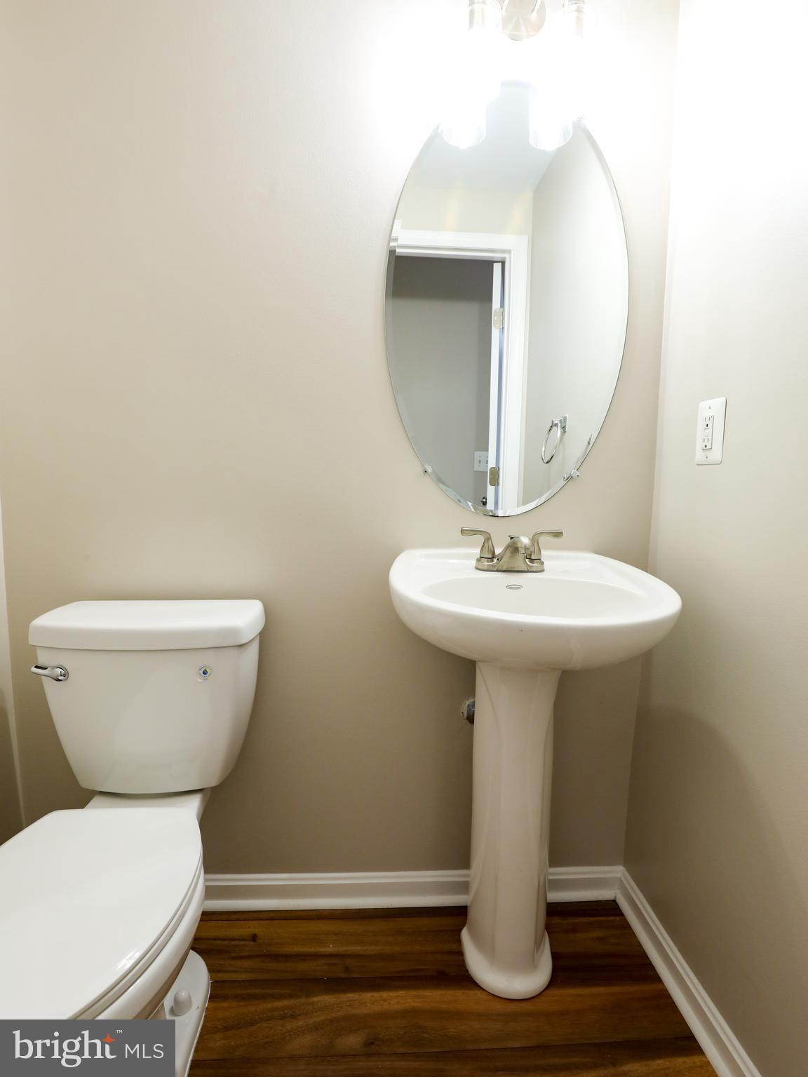 COLONIAL HILLS - Residential