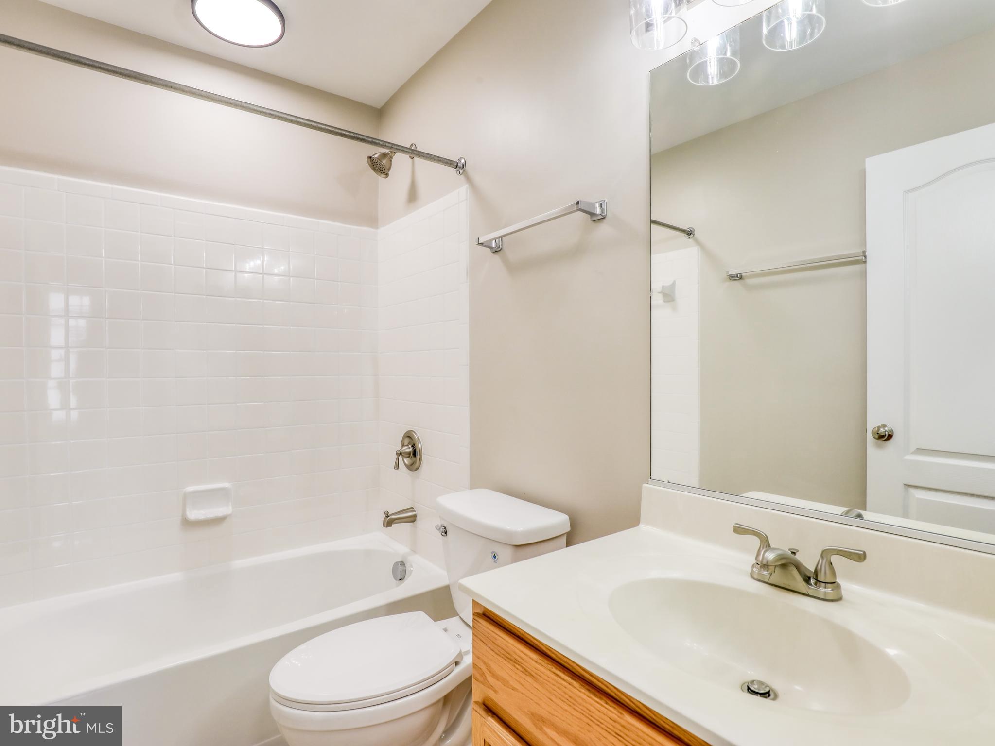 COLONIAL HILLS - Residential