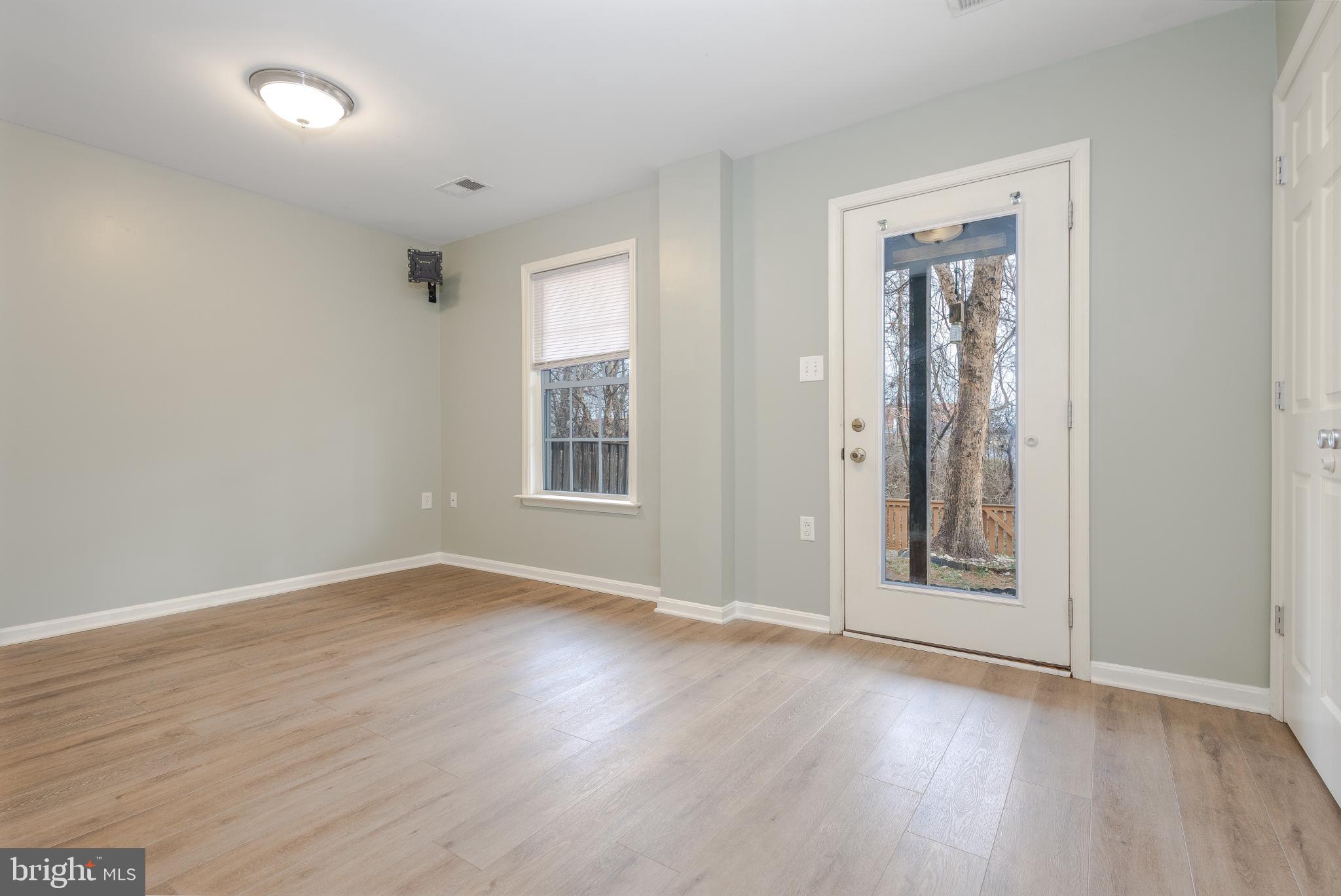 HAMMONDS MILL - Residential