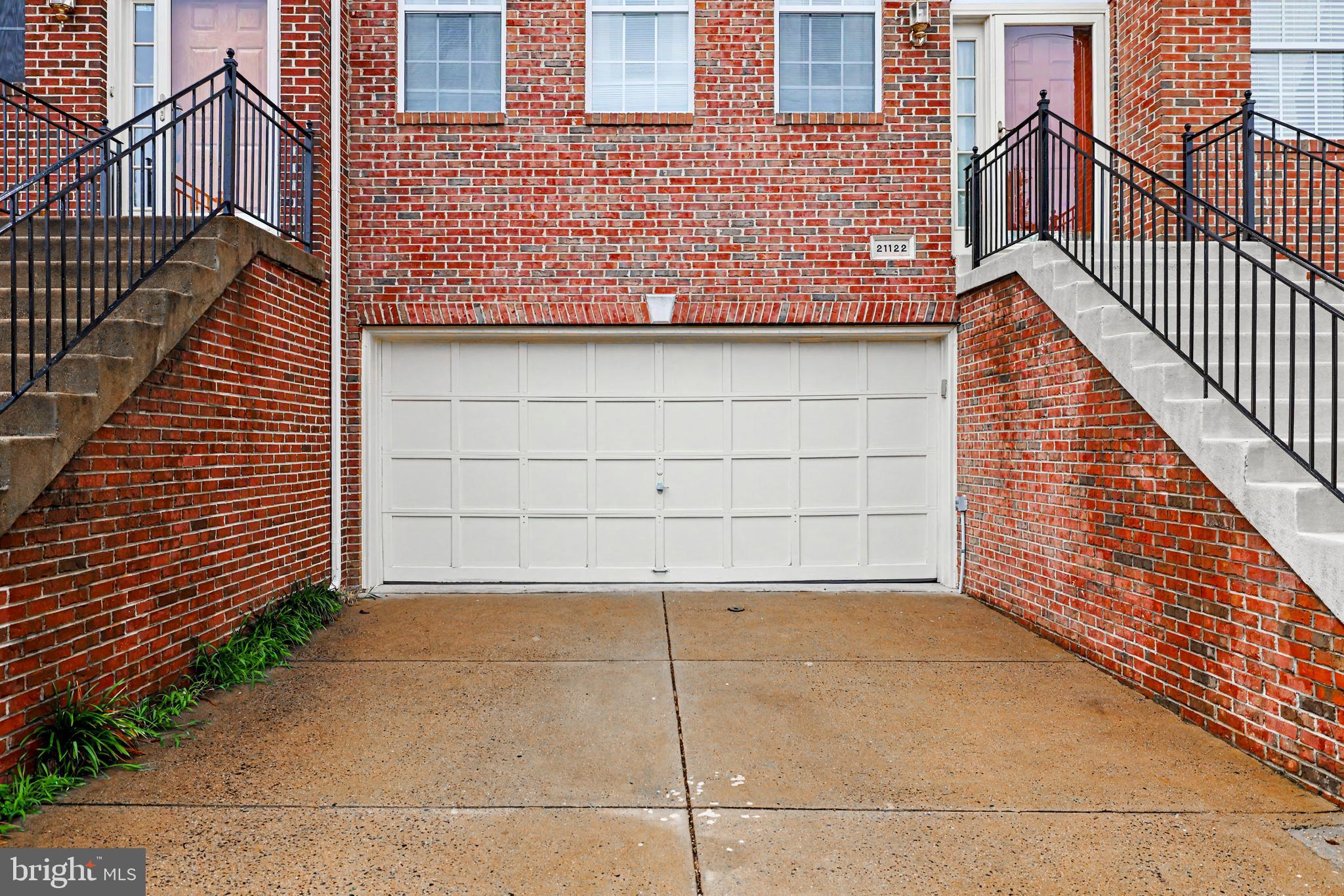 21122 ANGELA SQUARE