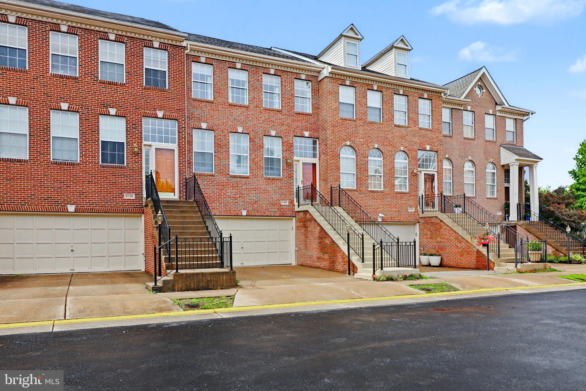 21122 ANGELA SQUARE