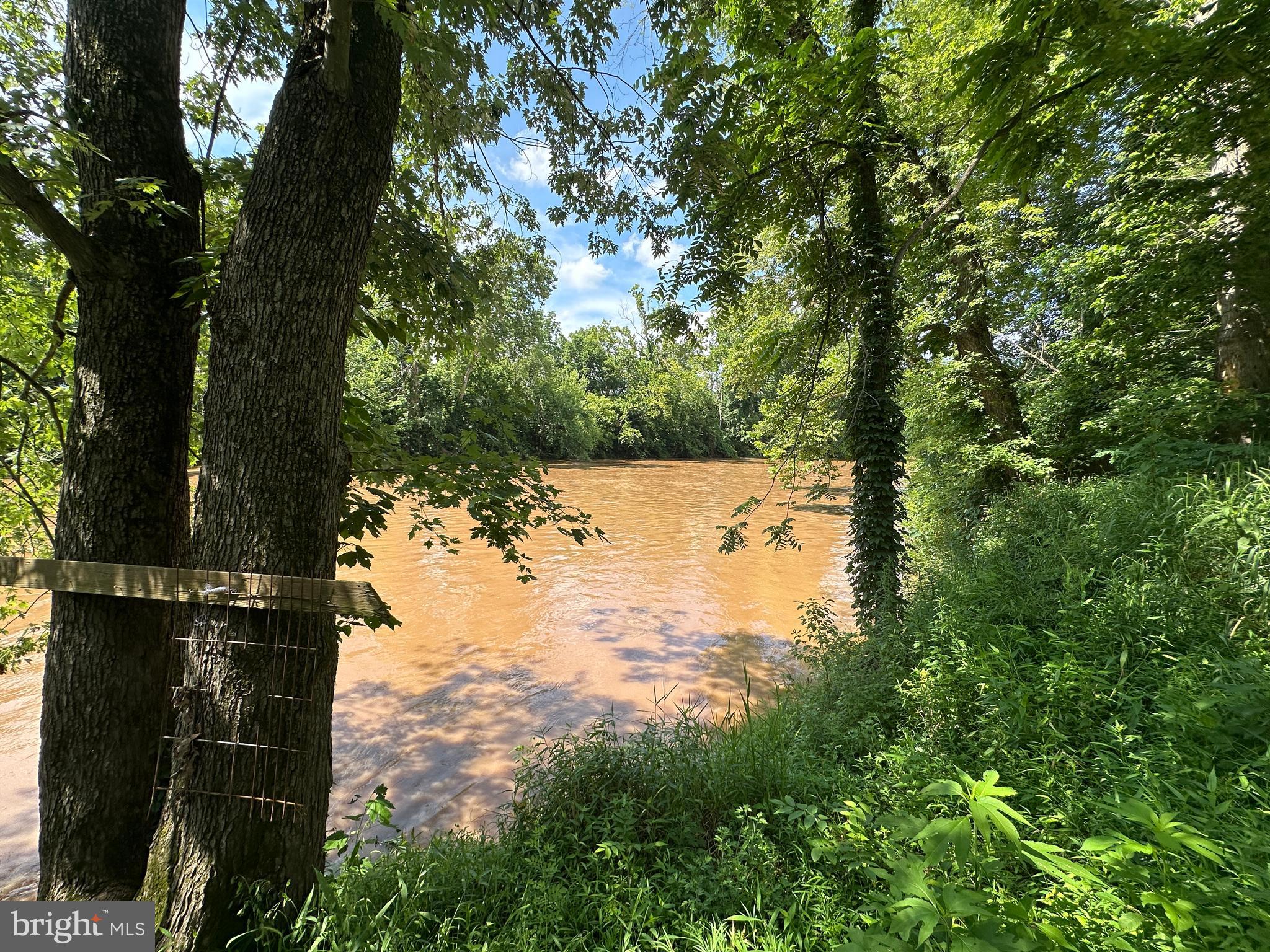 SOUTH POTOMAC TROUGH FARM II - Land
