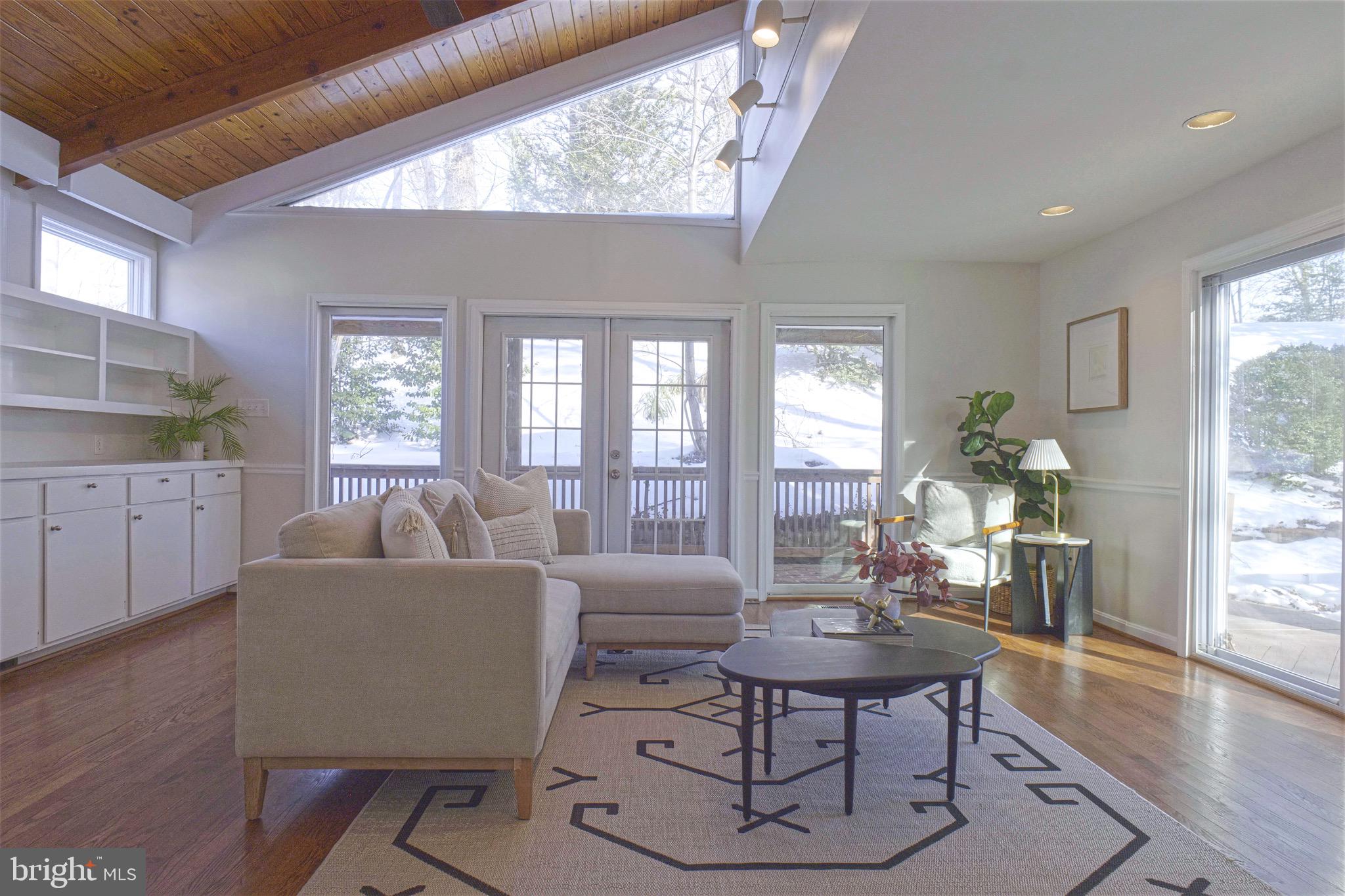 KENSINGTON ESTATES - Residential