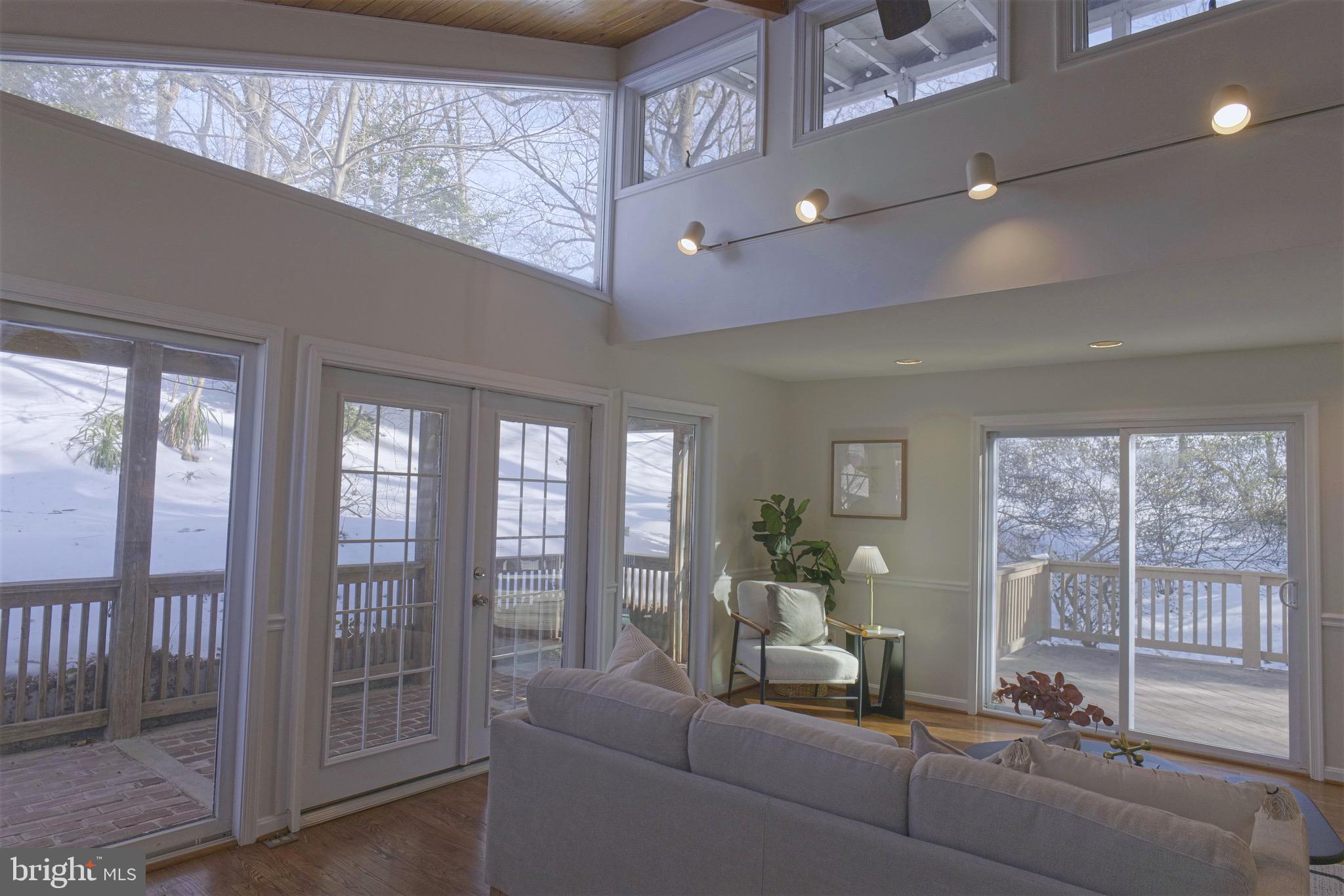 KENSINGTON ESTATES - Residential