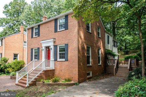 4311 PULLER DRIVE KENSINGTON MD 20895