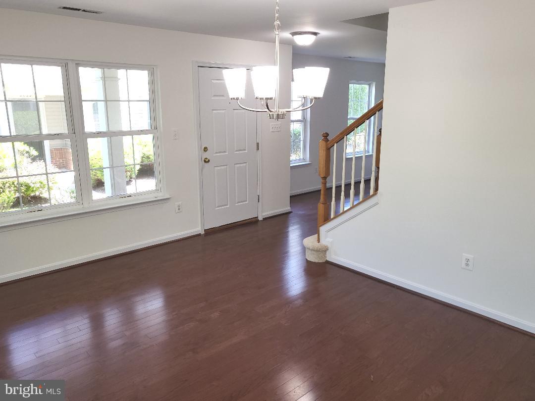 SEVEN OAKS - Residential