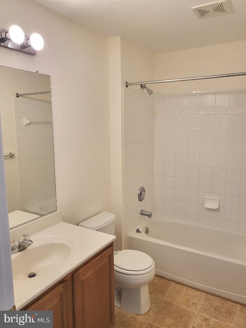 SEVEN OAKS - Residential