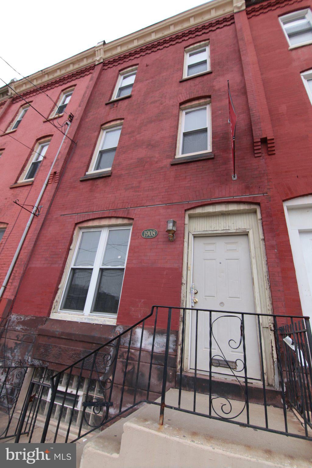 1908 N 17TH STREET