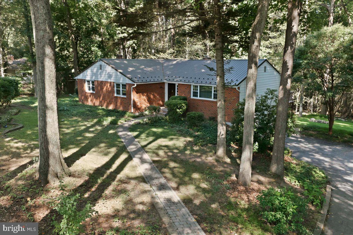 675 CHAMBERS ROCK ROAD