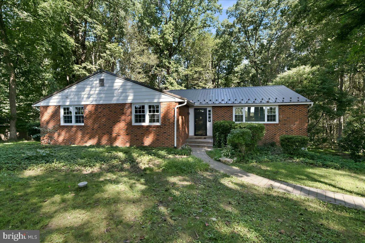 675 CHAMBERS ROCK ROAD
