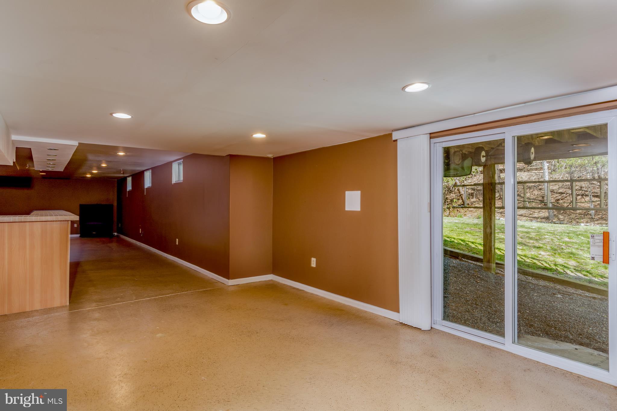 SUMMERWOOD - Residential