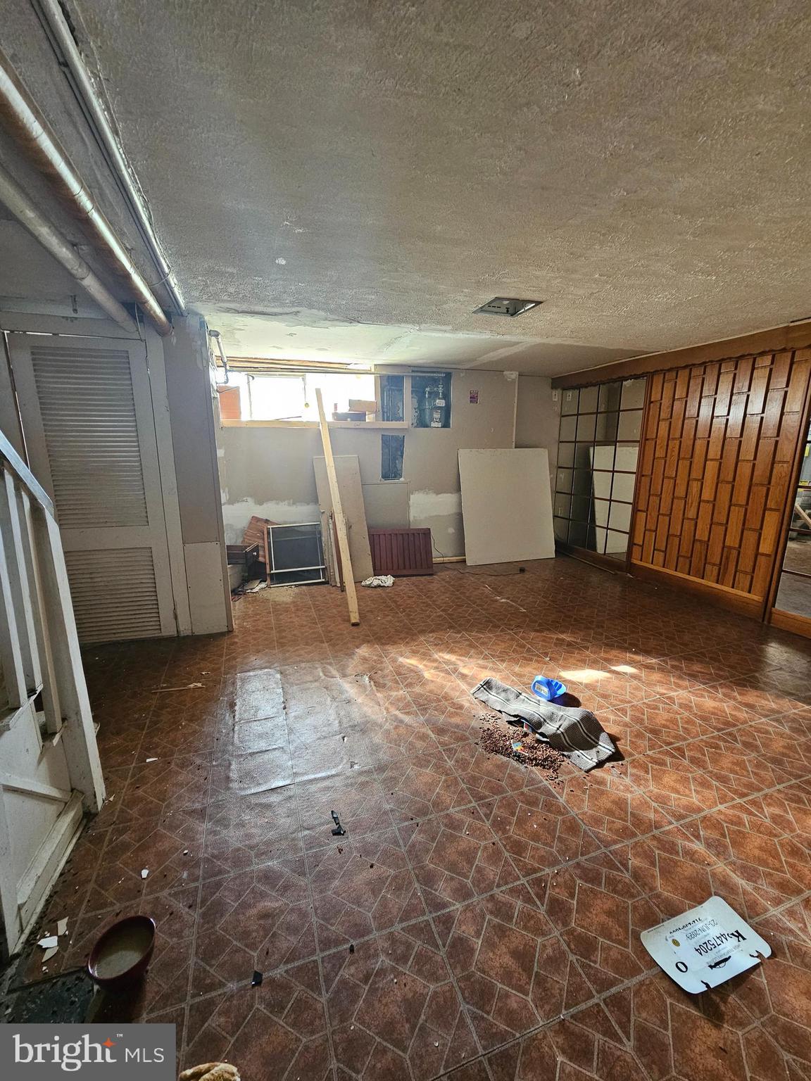 OXFORD CIRCLE - Residential