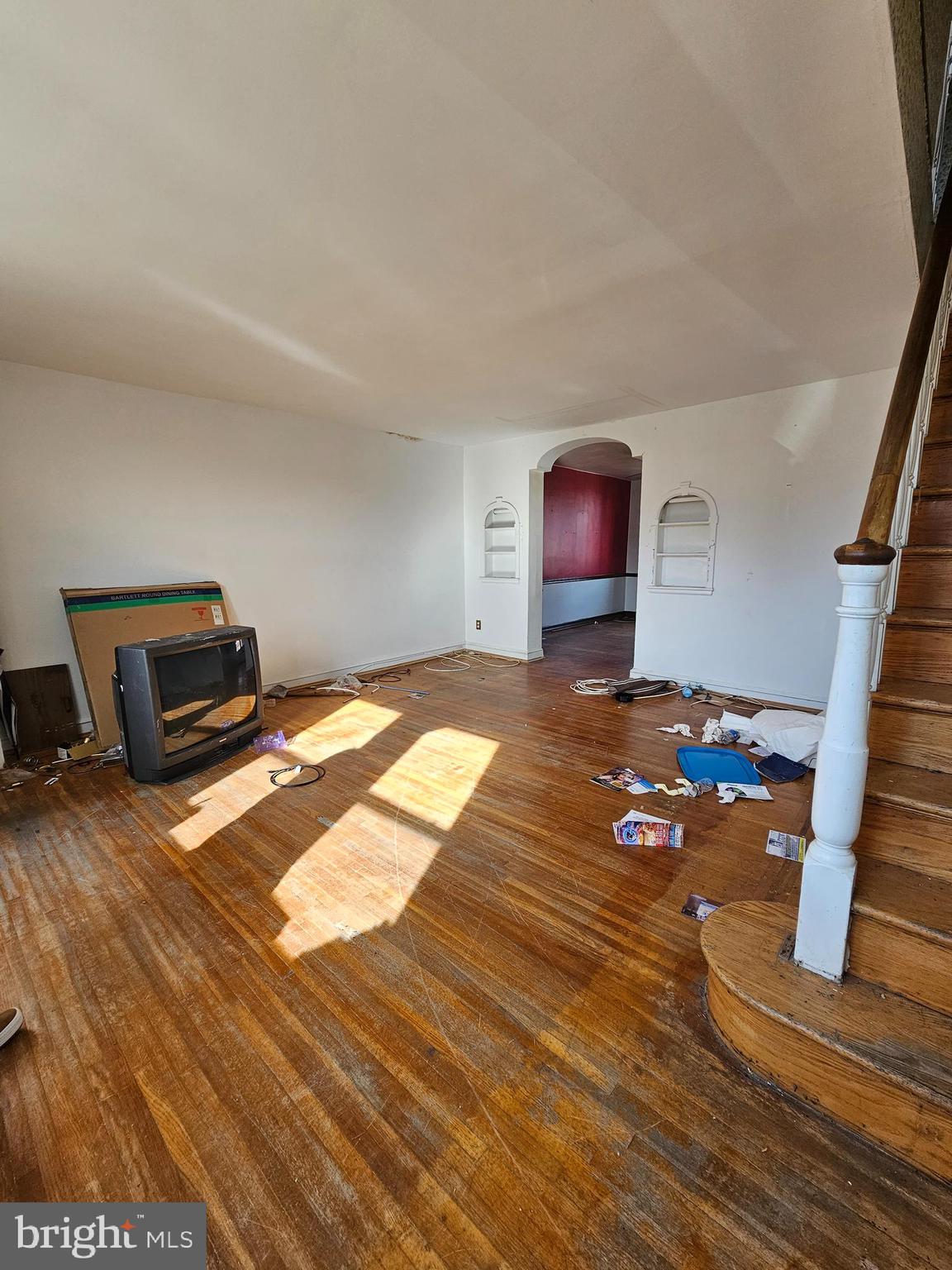 OXFORD CIRCLE - Residential