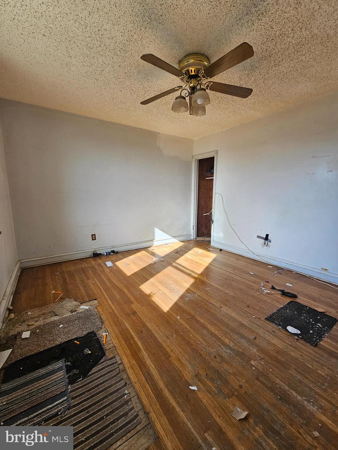 OXFORD CIRCLE - Residential