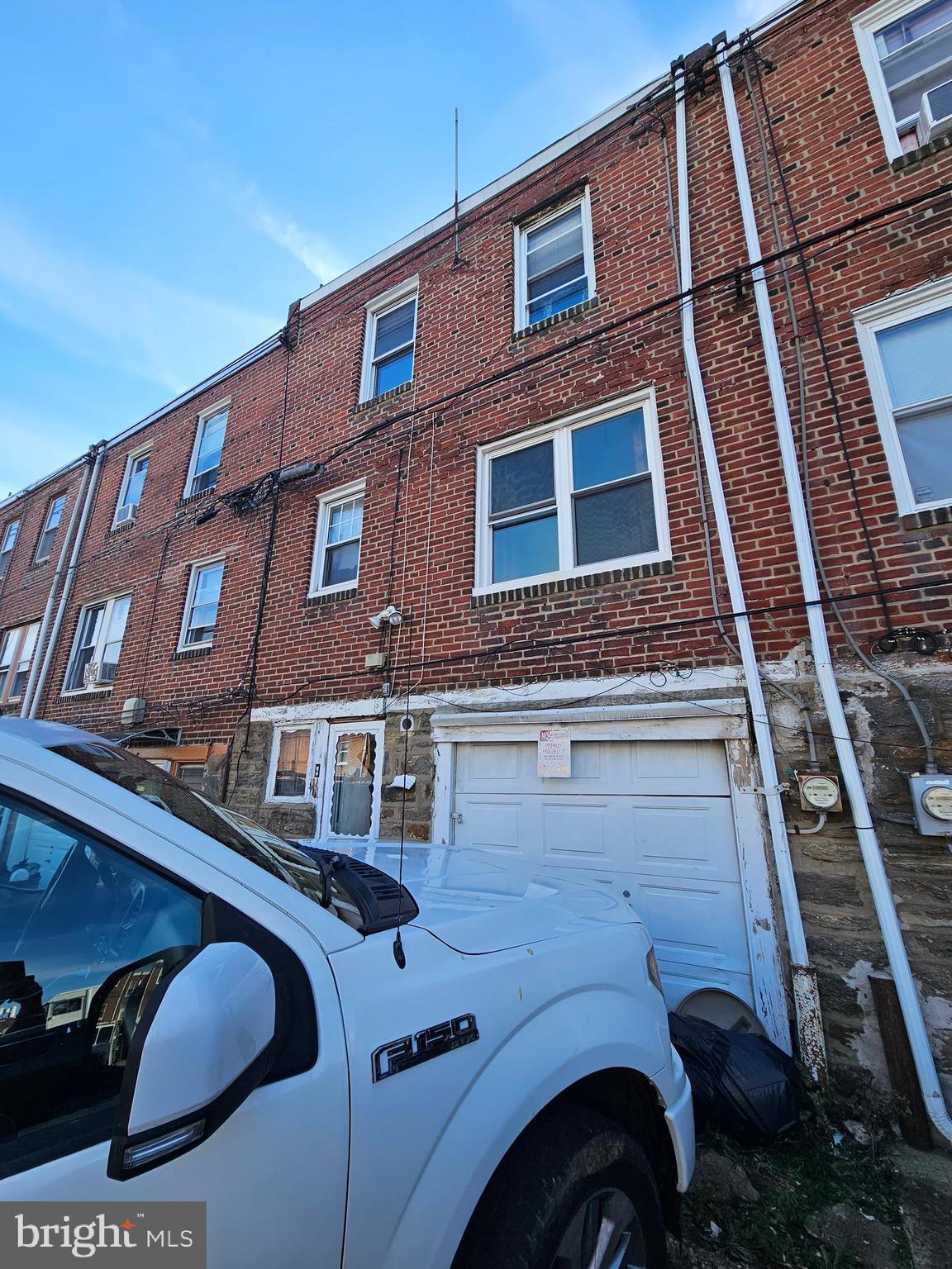 OXFORD CIRCLE - Residential