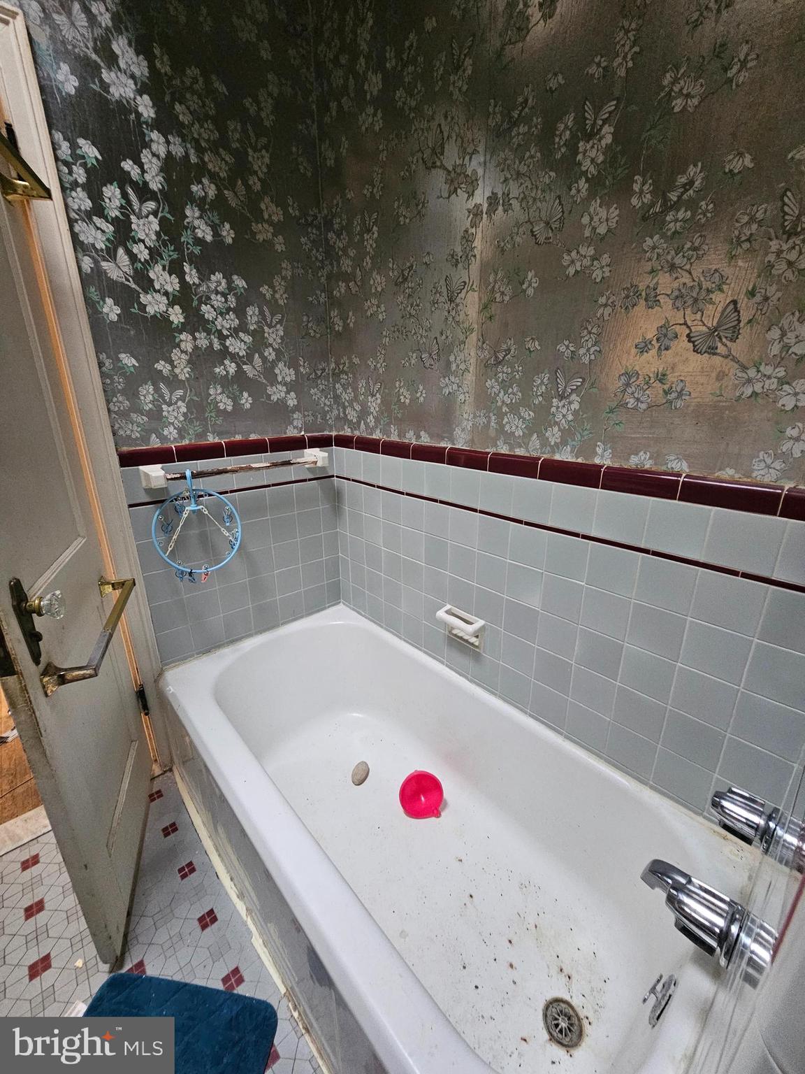 OXFORD CIRCLE - Residential