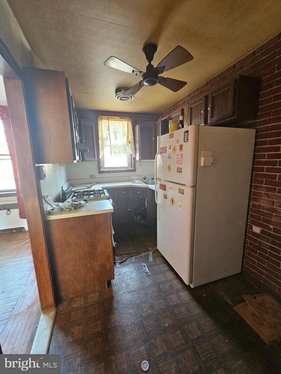 OXFORD CIRCLE - Residential