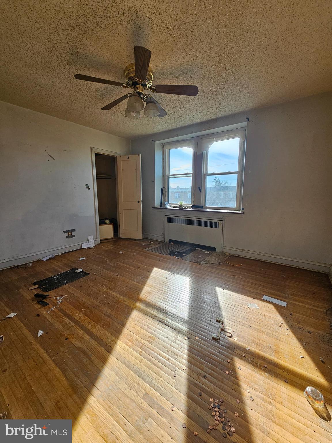 OXFORD CIRCLE - Residential