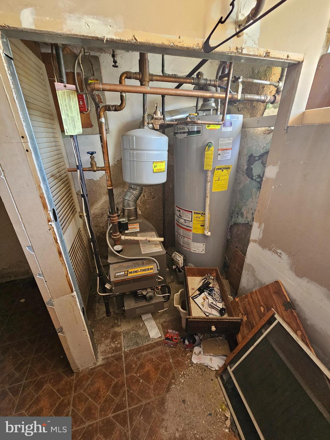 OXFORD CIRCLE - Residential