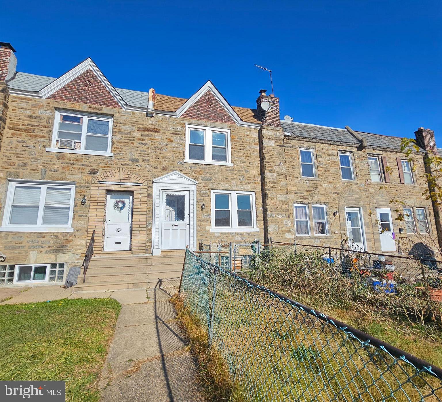 OXFORD CIRCLE - Residential