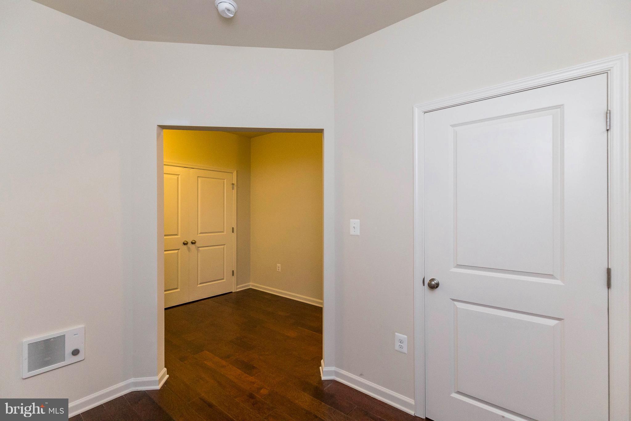 LOUDOUN VALLEY RIDGES - Residential Lease