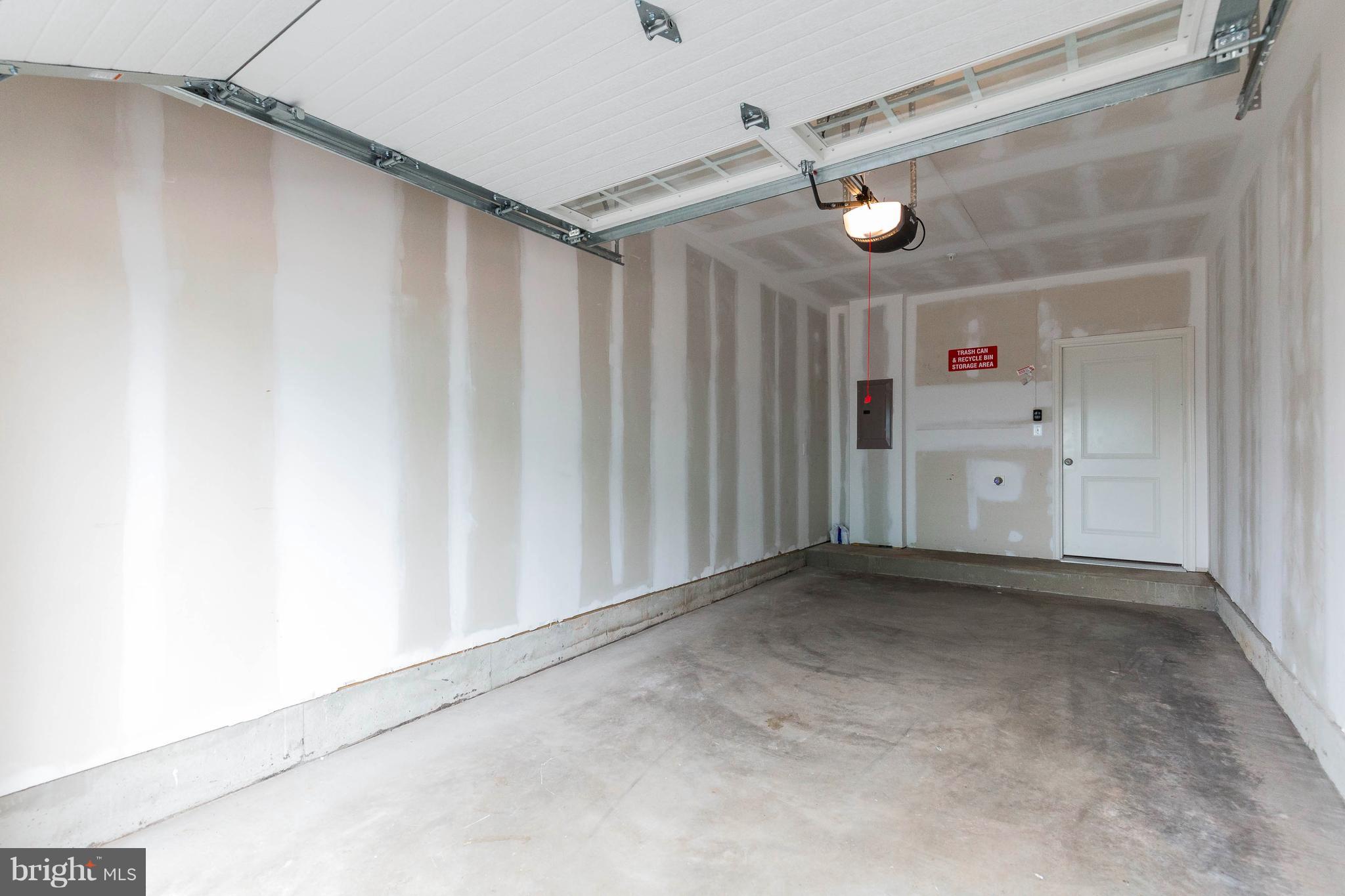 LOUDOUN VALLEY RIDGES - Residential Lease