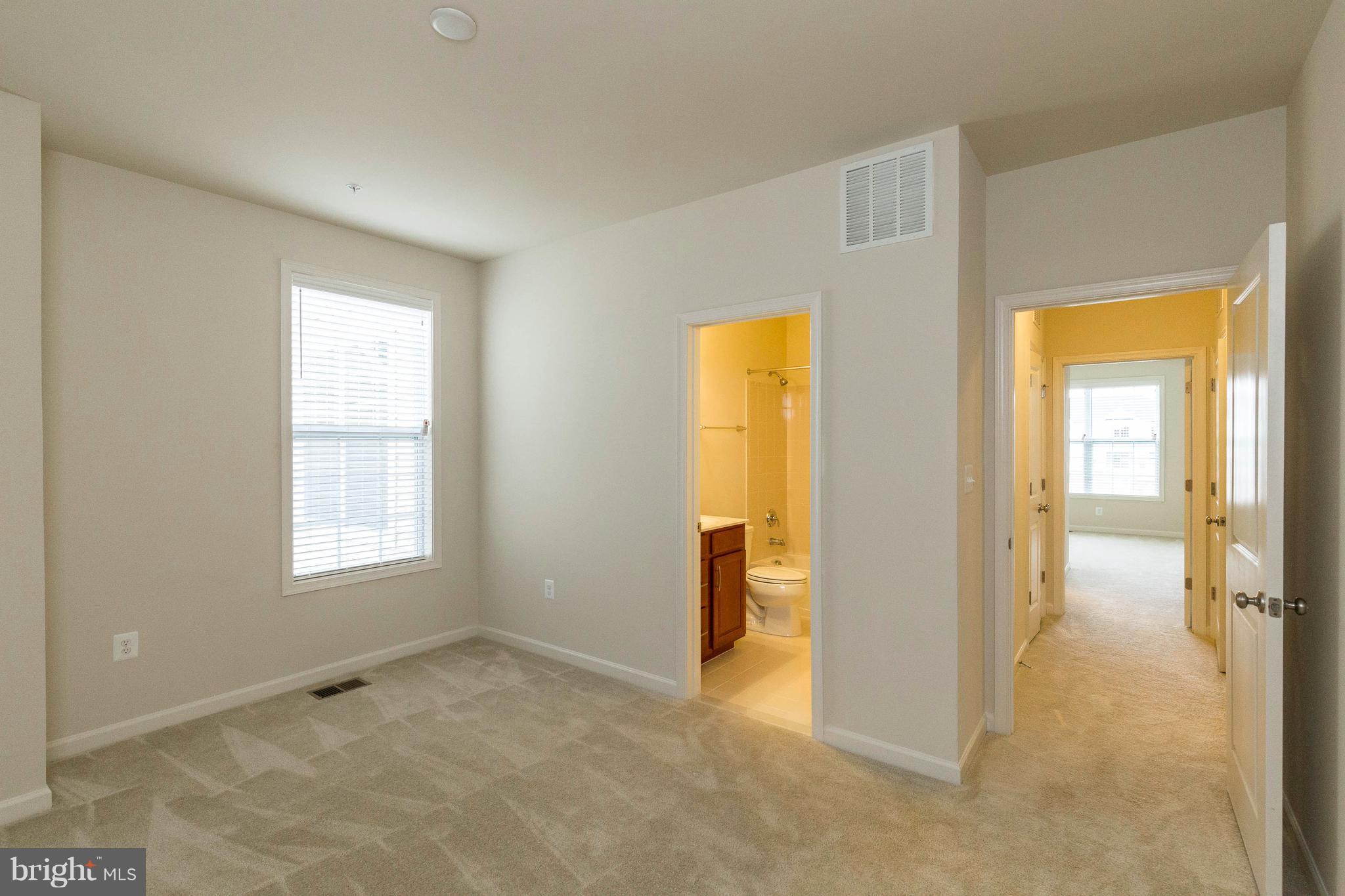 LOUDOUN VALLEY RIDGES - Residential Lease