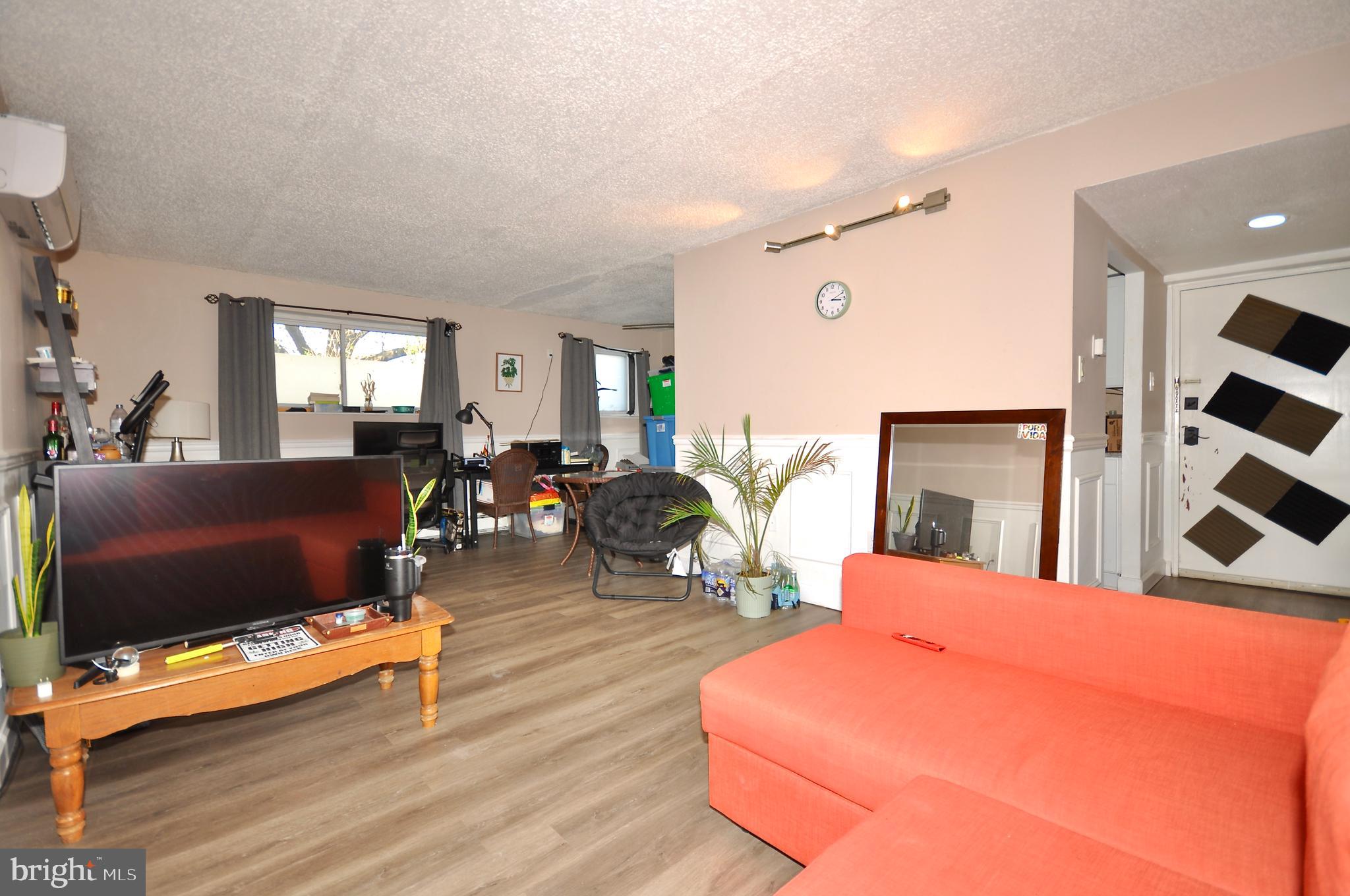 SOMERTON - Residential