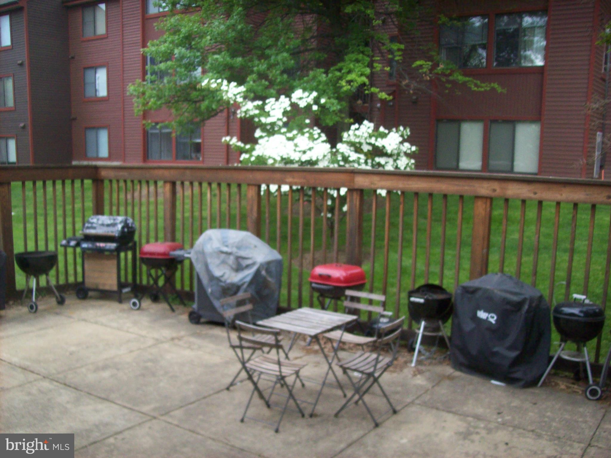 LEE OAKS - Residential