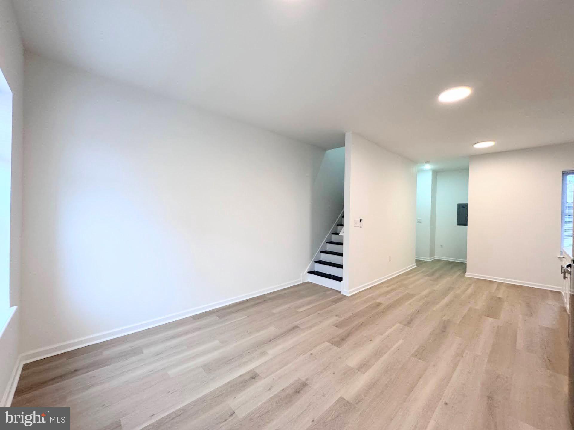 KENSINGTON - Residential Lease