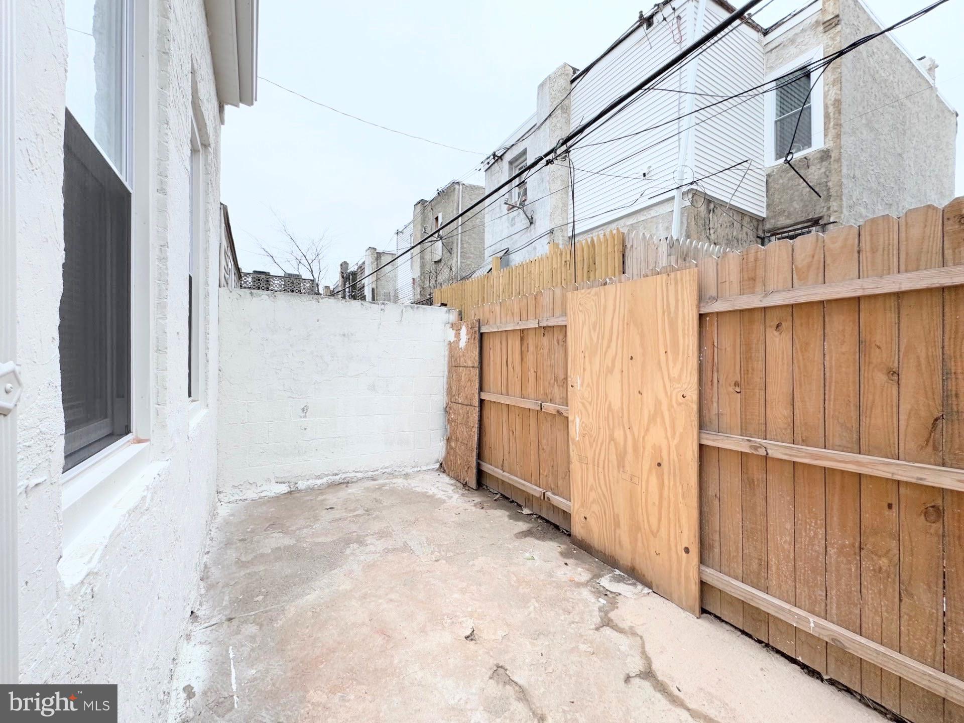 KENSINGTON - Residential Lease