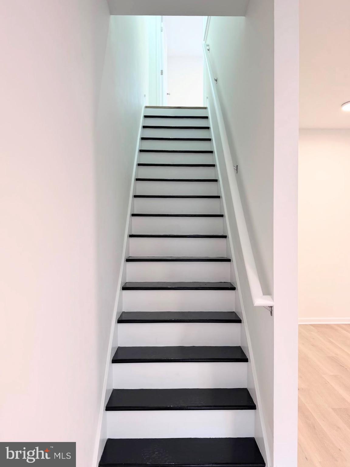 KENSINGTON - Residential Lease