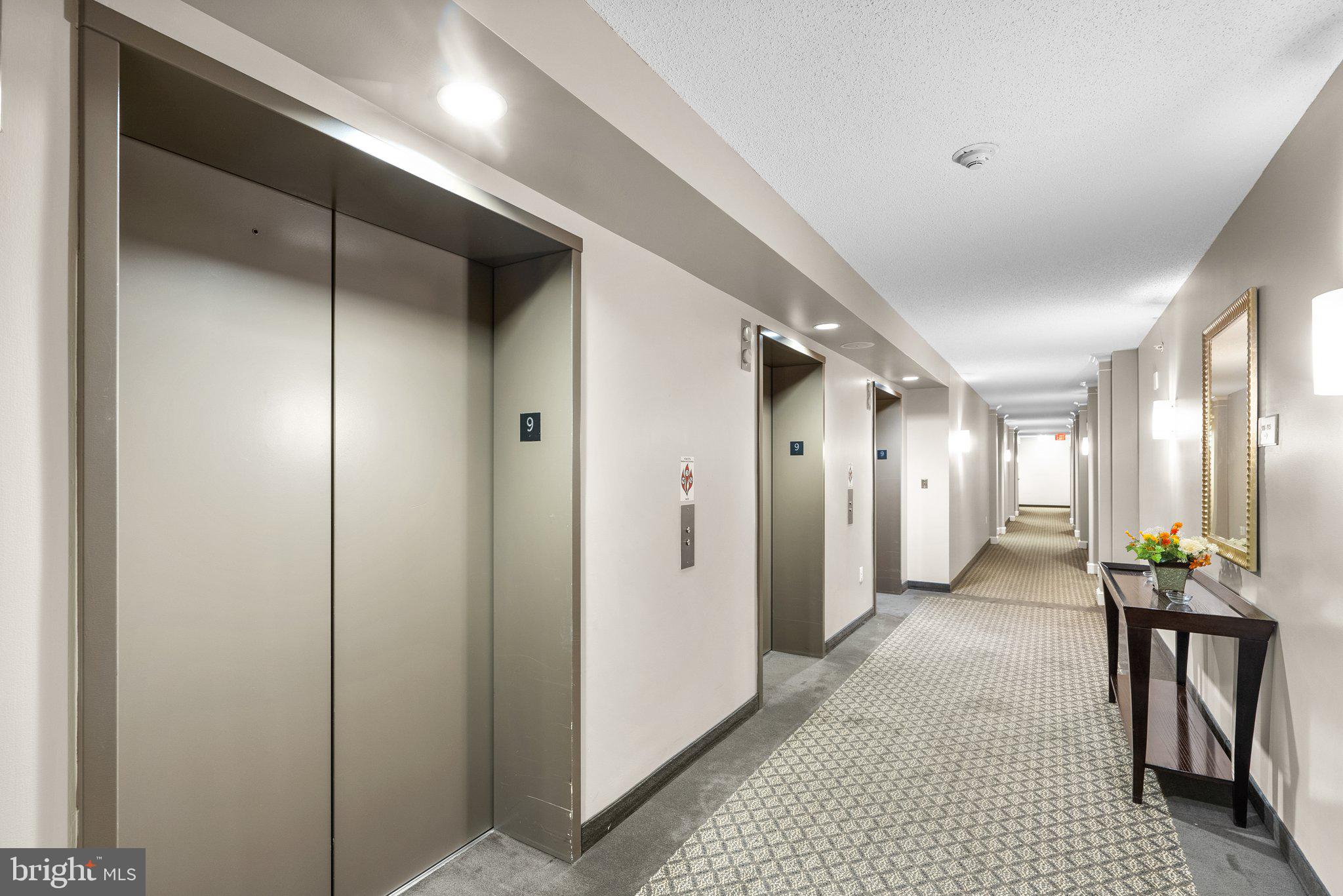 GALLERY AT WHITE FLINT - Residential