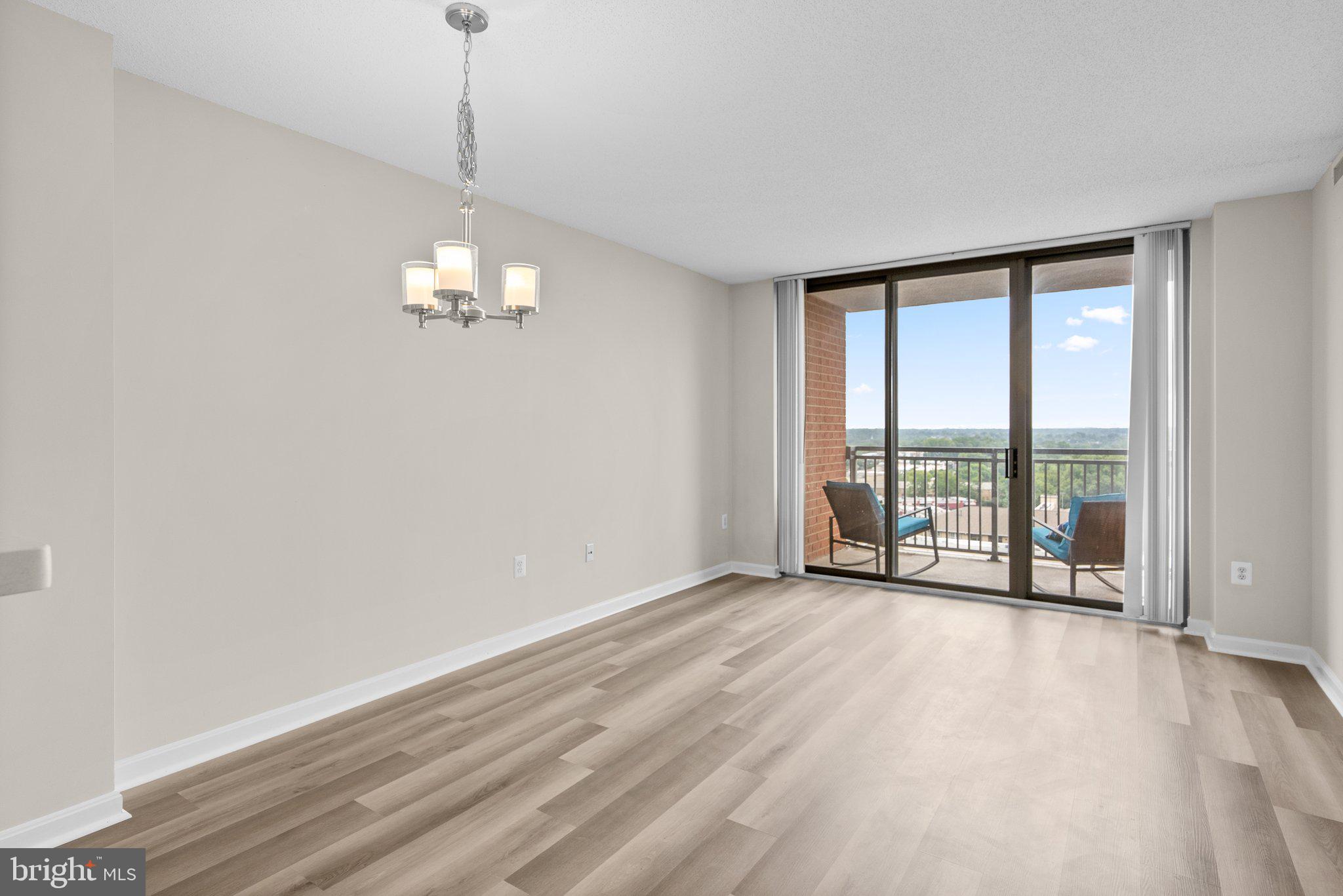 GALLERY AT WHITE FLINT - Residential