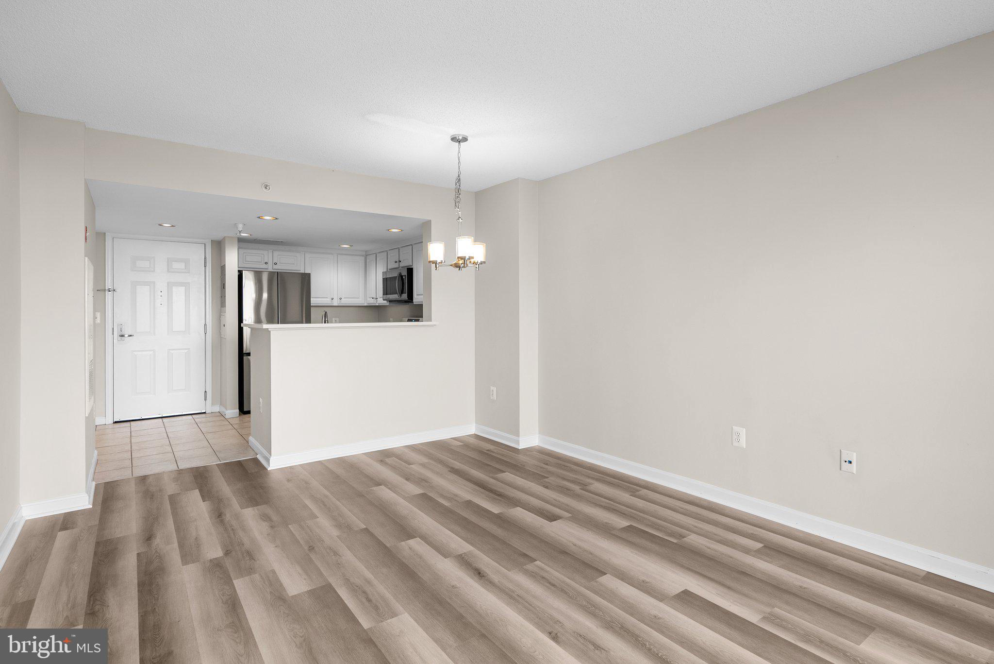 GALLERY AT WHITE FLINT - Residential