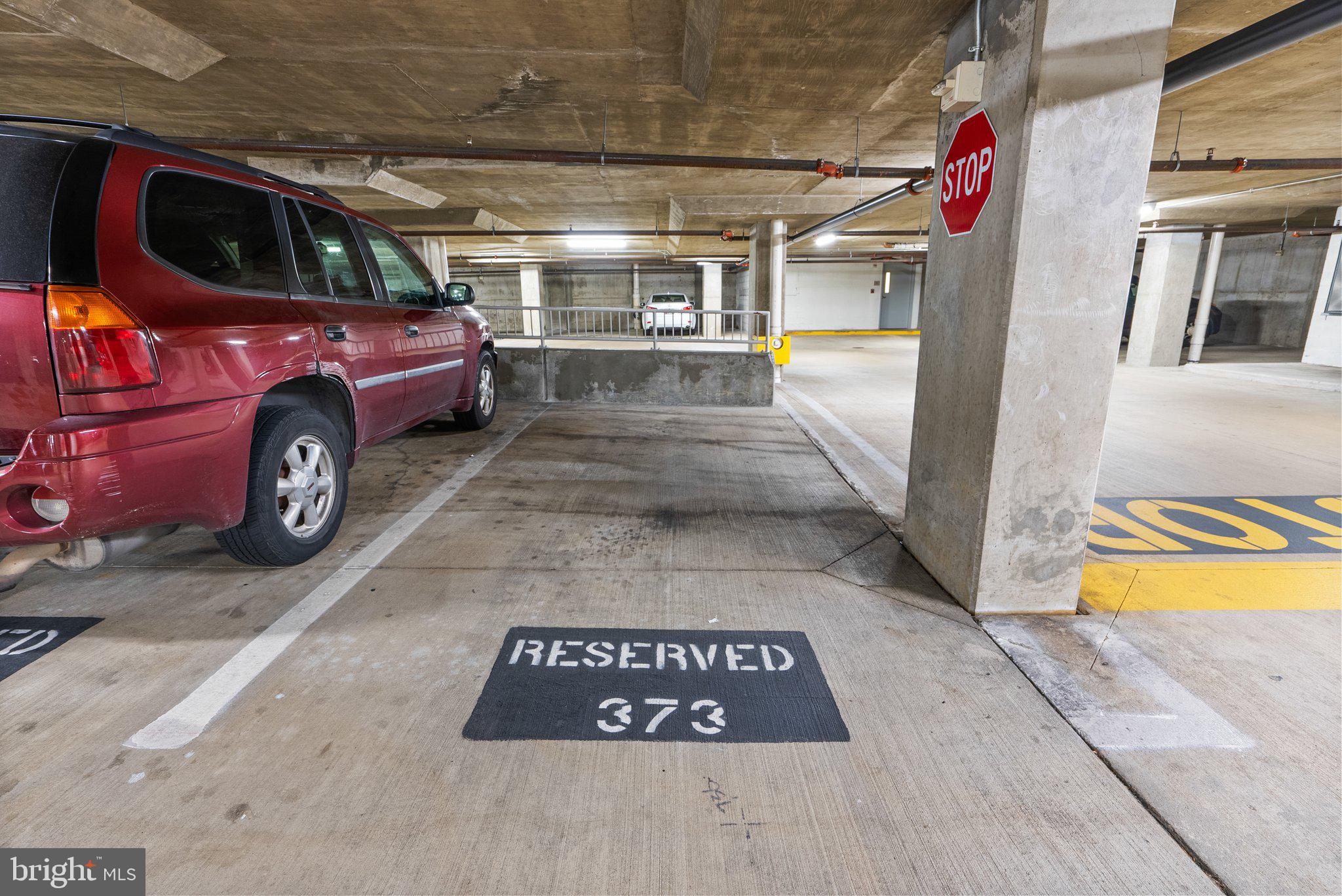GALLERY AT WHITE FLINT - Residential