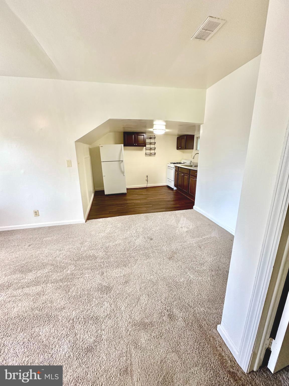 ADDISON HEIGHTS - Residential Lease